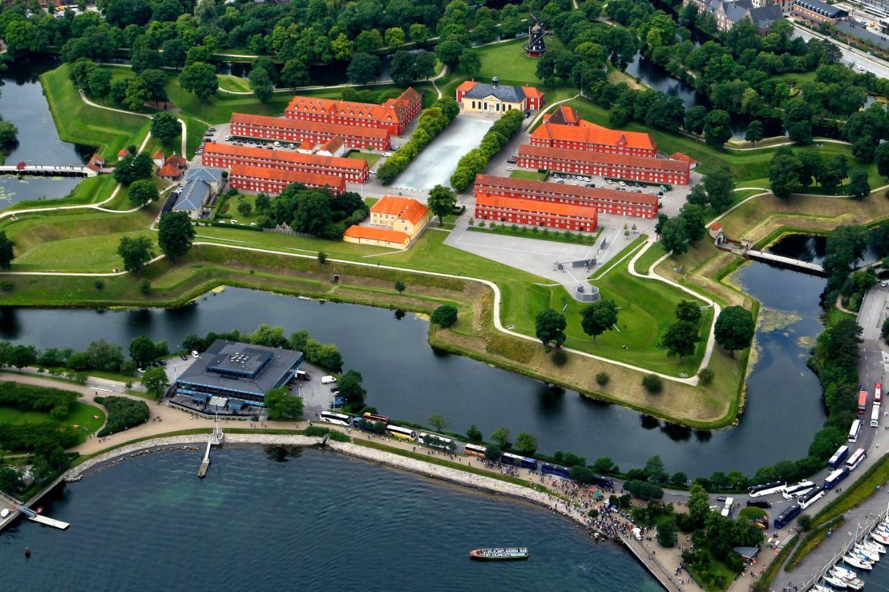 Lovely 3br Manor 5 Min From Tivoli Gardens * København