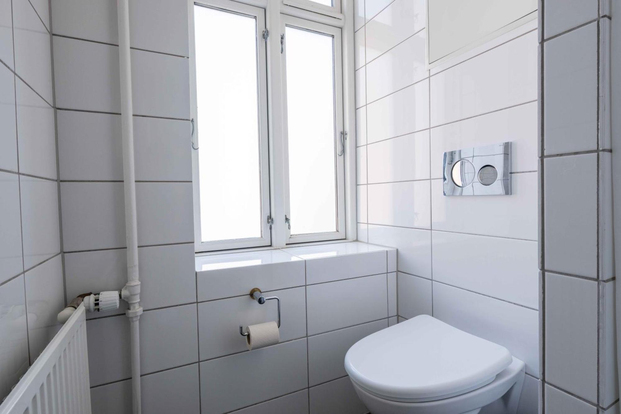 Lovely 3br Manor 5 Min From Tivoli Gardens Leilighet København