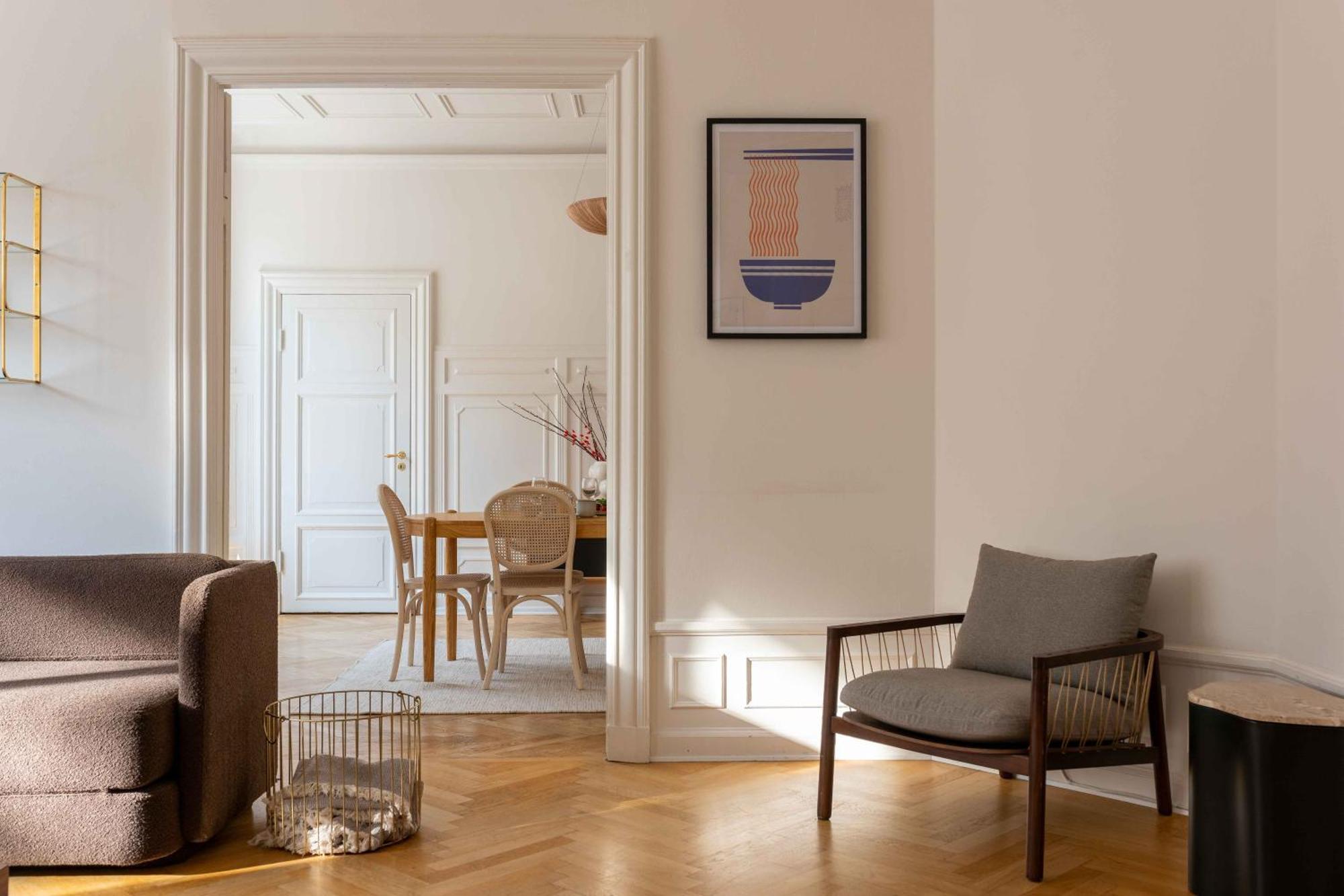 Lovely 3br Manor 5 Min From Tivoli Gardens Leilighet København